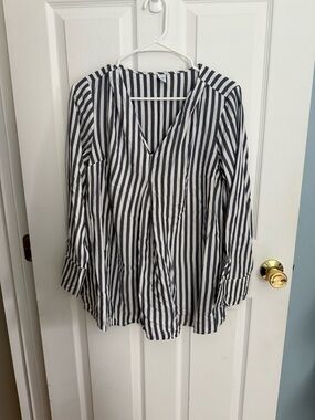 Maternity Gray & White Striped V-Neck Long Sleeve Top